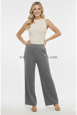 PANTALÓN NEGRO DE PIERNA AMPLIA