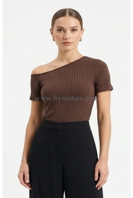 BLUSA CAFÉ ESCOTE ASIMÉTRICO