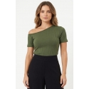 BLUSA VERDE ESCOTE ASIMÉTRICO