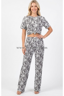 CONJUNTO PANTALÓN Y BLUSA