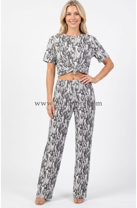 CONJUNTO PANTALÓN Y BLUSA