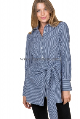 BLUSA CAMISERA ANUDADA AL FRENTE