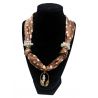 COLLAR EN SEDA CON ACCESORIOS
