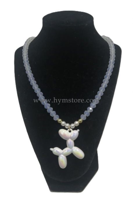 COLLAR ACRÍLICO CON DETALLES DE ACERO