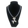 COLLAR ACRÍLICO CON DETALLES DE ACERO